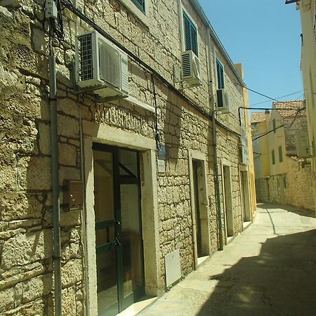 Guest House Kod Peskarije Vela Luka Exterior photo